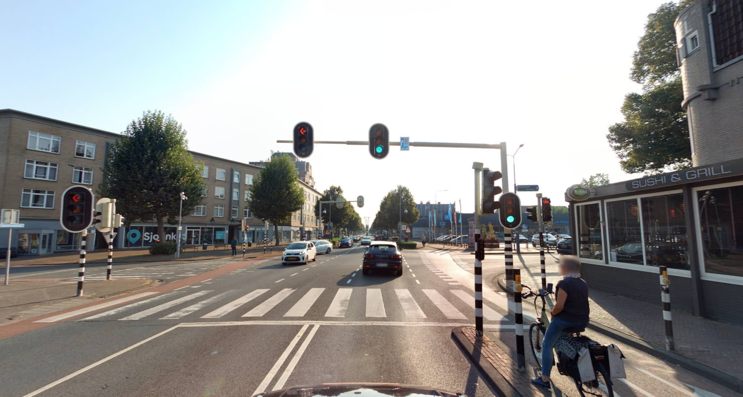 Rijksweg Centrum, Geleen bij kruispunt Albert Heijn