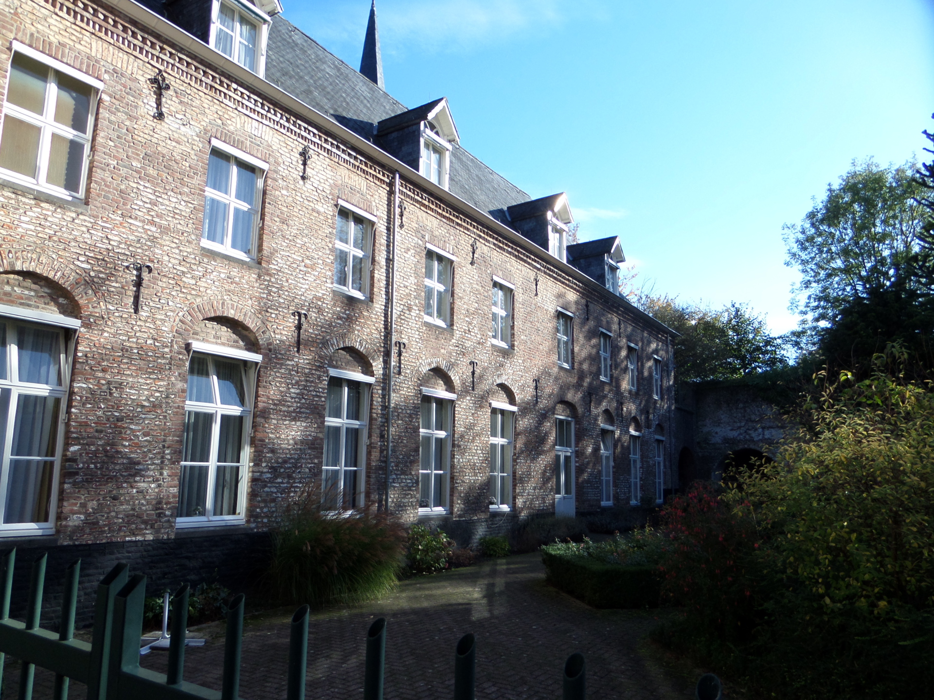 Foto van de achterzijde van Sint Agnetenberg.