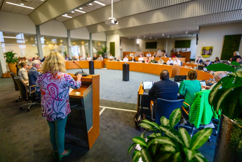 Afbeelding gemeenteraad in vergadering